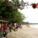 Dua Wisatawan Santri Asal Mandalawangi Terseret Arus di Pantai Daplangu 2
