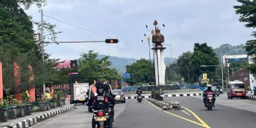 Patroli Dialogis Ngabuburit, Polres Sumedang Hadir Jaga Kamtibmas jelang Berbuka