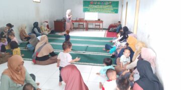 Bangun Generasi Sehat dari Desa, TMMD ke-127 Kodim 0607/Kota Sukabumi Gelar Penyuluhan KB dan Kesehatan di Parakanlima