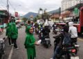 Persit dan Koramil 1005/Jtr Berbagi Takjil di Bulan Ramadan, Wujud Kepedulian kepada Masyarakat