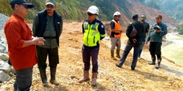 PT. NKE Menjadi Sorotan Banyak Pihak, Asper BKPH Bayah Cek Lokasi Crusher Di Area Perhutani Blok Talun