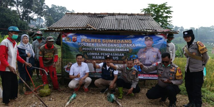 Hut Bhayangkara Ke-80 Polsek Sumedang Utara Gandeng Kelompok Tani Minaraharja Gelar Lomba Basmi Hama Tikus di Kebonjati
