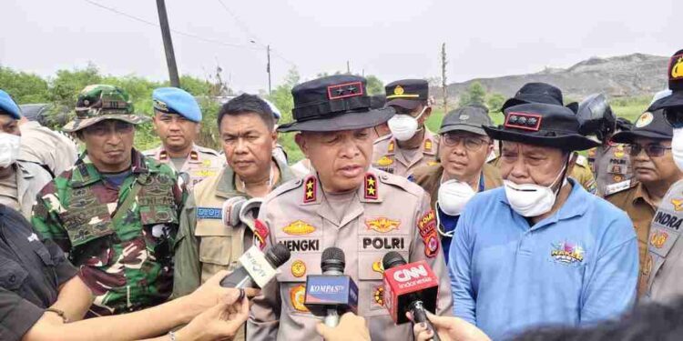 Kapolda Banten Pastikan Penanganan Kebakaran TPA Jatiwaringin Berjalan Optimal