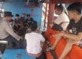 Bhabinkamtibmas Muara Angke Polsek Kawasan Sunda Kelapa Intensifkan DDS dan Sambang kepada ABK Kapal di Pelabuhan Muara Angke