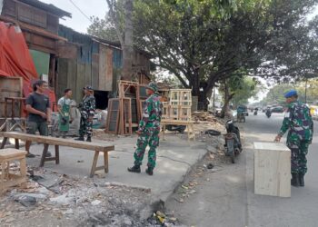 Sosialisasi Dukung Program KDM, Perbaikan Akses jalan, Normalisasi Saluran Air dan Penggantian Material Trotoar.